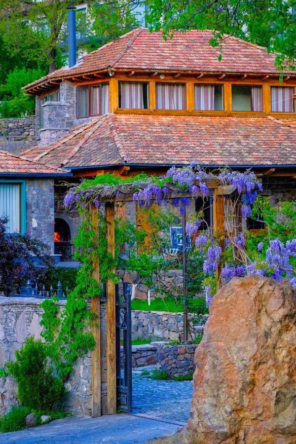 Vardzia Resort Exterior photo